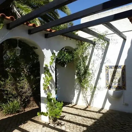 Lorenzo With Tennis Court & Swimming Pool