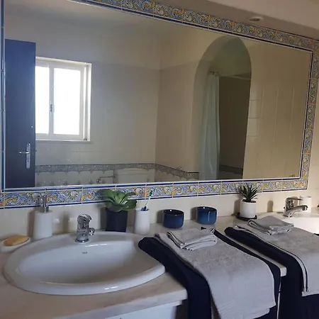 Villa Lorenzo With Tennis Court & Swimming Pool Portimao